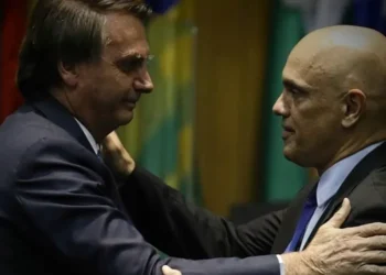Bolsonaro e aliados viram réus por golpe de Estado
