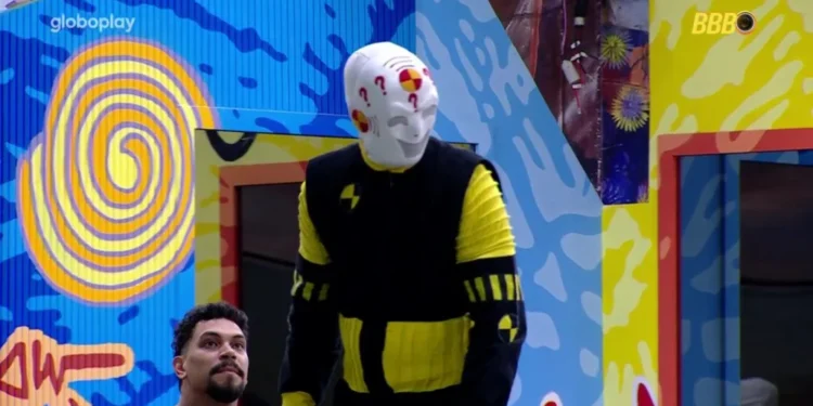 Dummy afronta Vitória durante castigo no BBB