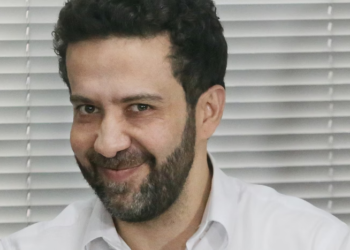 André Janones nega ter perseguido ex: “Acusação grave e falsa”, Veja!